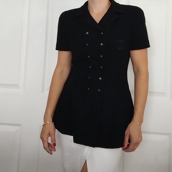 Chanel Vintage Spring 1995 Black Gold CC Logo Peplum Tweed Jacket 6 - Picture 4 of 14